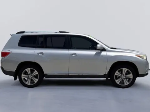 Photos of 2013 Toyota Highlander Limited for sale in Morristown, TN at Lakeway Auto Sales