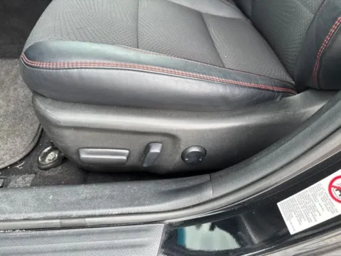 More photos of 2016 Toyota Camry SE at Lakeway Auto Sales, TN