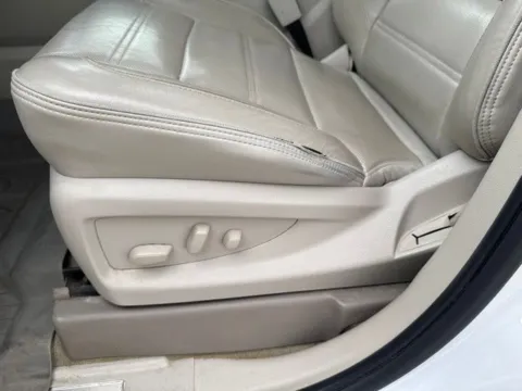 More photos of 2018 GMC Yukon XL Denali at Lakeway Auto Sales, TN