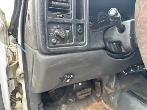 More photos of 2003 Chevrolet Silverado 1500 at Lakeway Auto Sales, TN