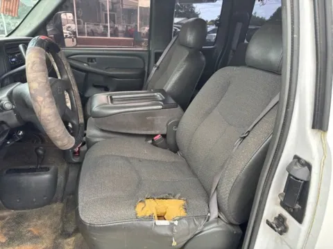 More photos of 2003 Chevrolet Silverado 1500 at Lakeway Auto Sales, TN