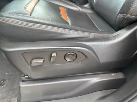 More photos of 2022 GMC Sierra 1500 AT4 at Lakeway Auto Sales, TN