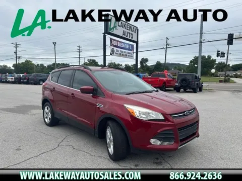 Red 2016 Ford Escape SE for sale in Morristown, TN