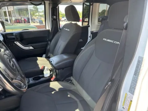 More photos of 2016 Jeep Wrangler Unlimited Rubicon at Lakeway Auto Sales, TN