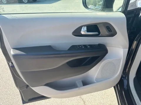 Another view of 2020 Chrysler Pacifica Touring L for sale in Morristown, TN at Lakeway Auto Sales