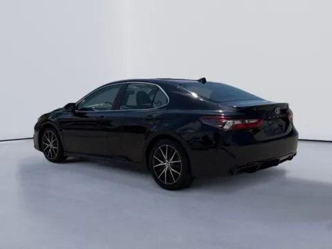 More photos of 2022 Toyota Camry SE at Lakeway Auto Sales, TN