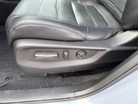 More photos of 2020 Honda CR-V Touring at Lakeway Auto Sales, TN