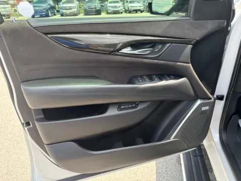 More photos of 2017 Cadillac Escalade Platinum Edition at Lakeway Auto Sales, TN