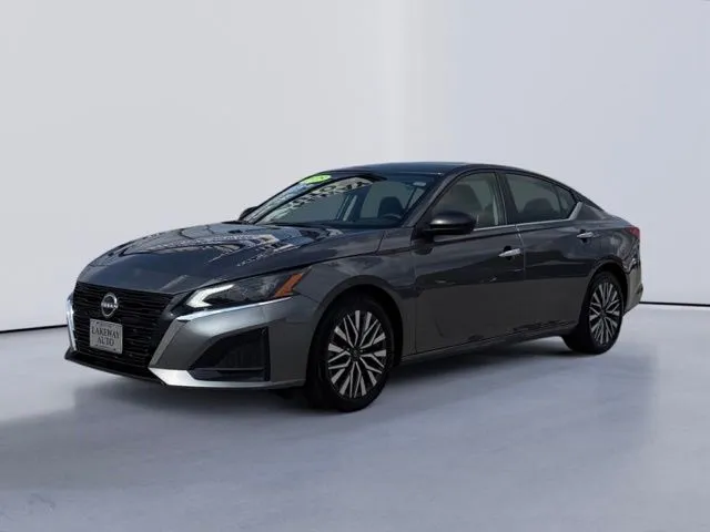 2025 Nissan Altima SV - Photo 7