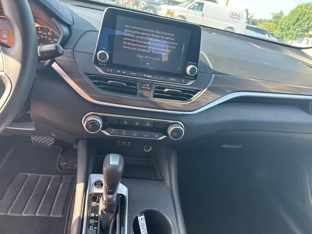 2025 Nissan Altima SV - Photo 7