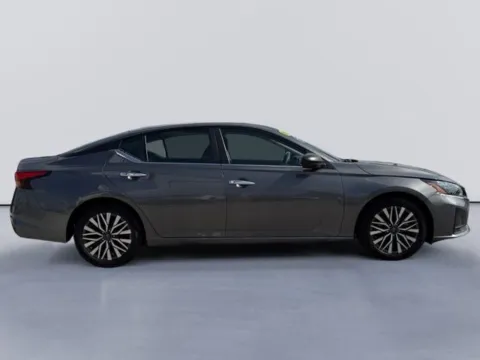 Photos of 2025 Nissan Altima 2.5 SV for sale in Morristown, TN at Lakeway Auto Sales