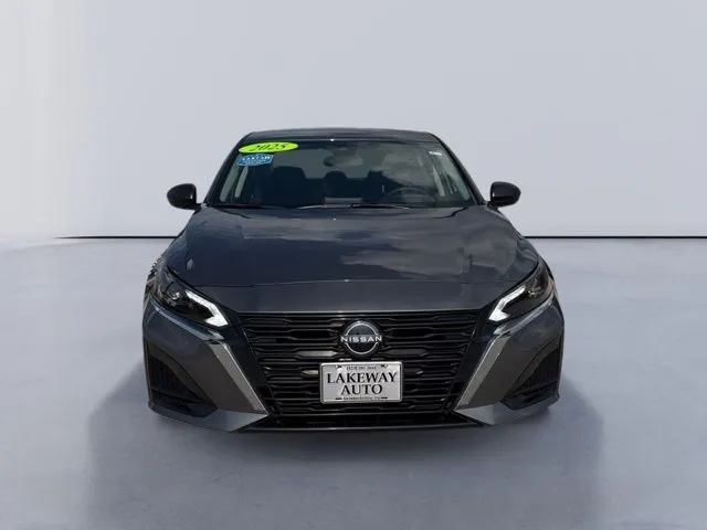 2025 Nissan Altima SV - Photo 8