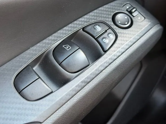 2025 Nissan Altima SV - Photo 19
