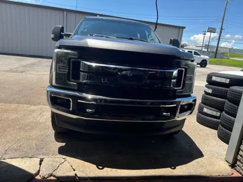 More photos of 2017 Ford F-250SD XLT at Lakeway Auto Sales, TN