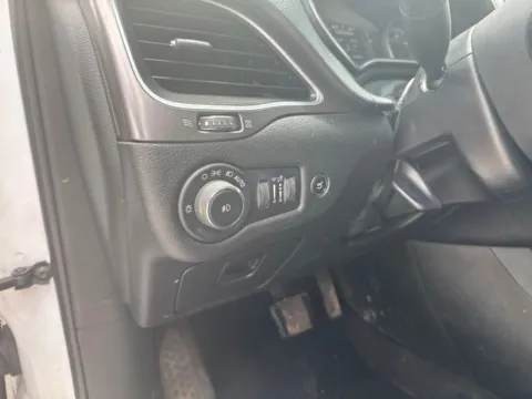 More photos of 2019 Jeep Cherokee Latitude Plus at Lakeway Auto Sales, TN