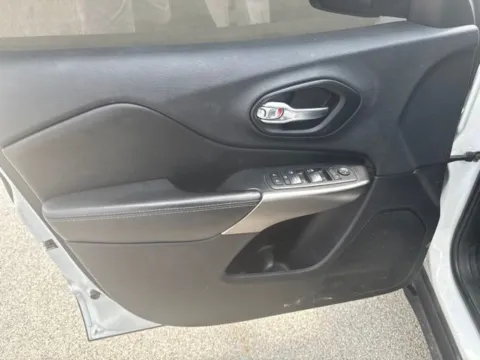 Another view of 2019 Jeep Cherokee Latitude Plus for sale in Morristown, TN at Lakeway Auto Sales