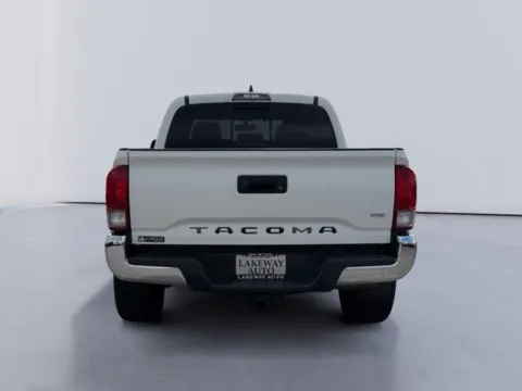 More photos of 2017 Toyota Tacoma TRD Off-Road at Lakeway Auto Sales, TN