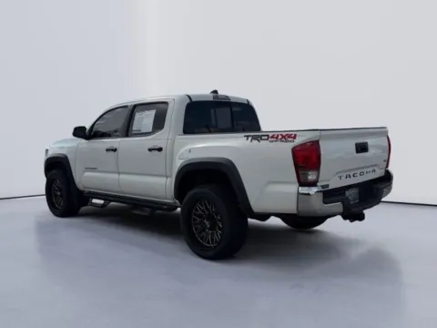 More photos of 2017 Toyota Tacoma TRD Off-Road at Lakeway Auto Sales, TN