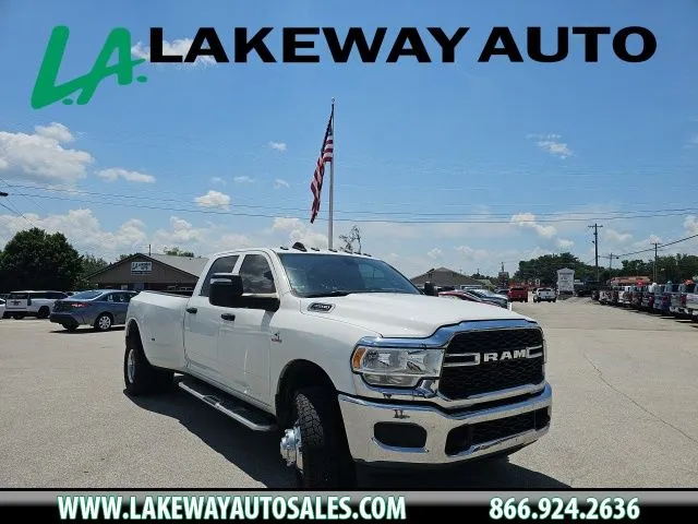 2023 RAM 3500 Tradesman 4X4 Crew Cab LWB's photo