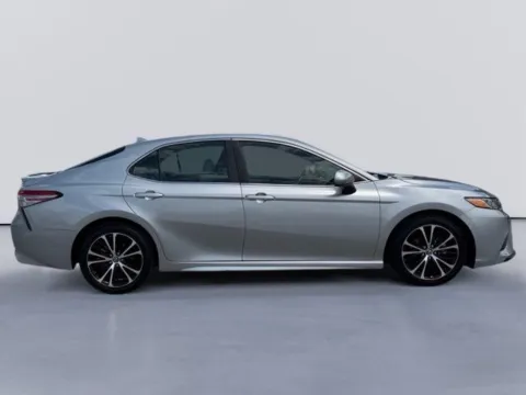 Photos of 2019 Toyota Camry SE for sale in Morristown, TN at Lakeway Auto Sales