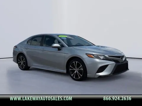 Silver 2019 Toyota Camry SE for sale in Morristown, TN