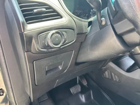 More photos of 2015 Ford Edge SE at Lakeway Auto Sales, TN