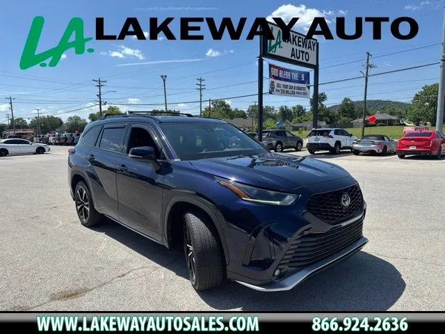 Blue 2021 Toyota Highlander XSE for sale in Morristown, TN
