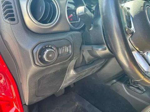 More photos of 2021 Jeep Wrangler Unlimited Rubicon at Lakeway Auto Sales, TN