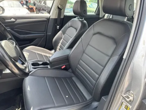 More photos of 2022 Volkswagen Jetta 1.5T SE at Lakeway Auto Sales, TN