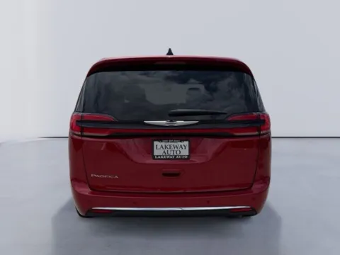 More photos of 2025 Chrysler Pacifica Select at Lakeway Auto Sales, TN