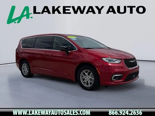 Red 2025 Chrysler Pacifica Select for sale in Morristown, TN