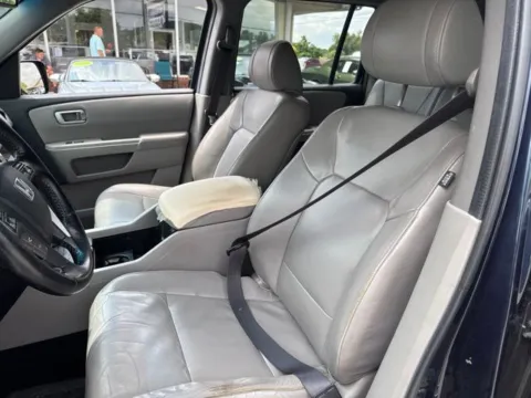 More photos of 2012 Honda Pilot EX-L at Lakeway Auto Sales, TN