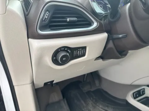 More photos of 2017 Chrysler Pacifica Touring L Plus at Lakeway Auto Sales, TN