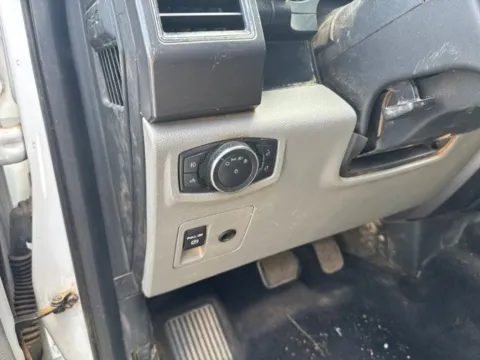 More photos of 2017 Ford F-150 XLT at Lakeway Auto Sales, TN