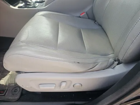More photos of 2015 Toyota Highlander Limited at Lakeway Auto Sales, TN