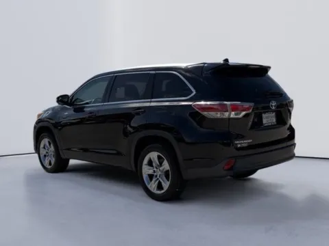 More photos of 2015 Toyota Highlander Limited at Lakeway Auto Sales, TN