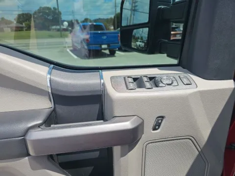 More photos of 2022 Ford F-250SD XLT at Lakeway Auto Sales, TN