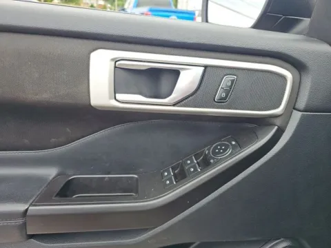 More photos of 2020 Ford Explorer XLT at Lakeway Auto Sales, TN