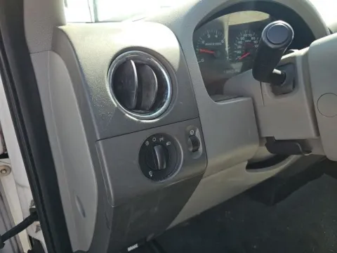 More photos of 2007 Ford F-150 XLT at Lakeway Auto Sales, TN