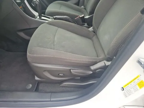 More photos of 2022 Chevrolet Trax LS at Lakeway Auto Sales, TN