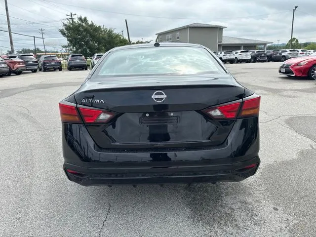 2025 Nissan Altima SV - Photo 12
