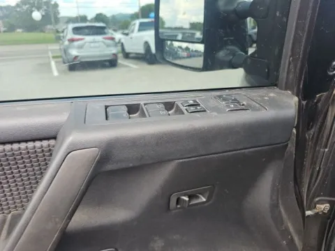 More photos of 2008 Nissan Titan SE at Lakeway Auto Sales, TN