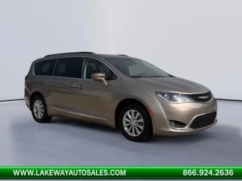 Silver 2017 Chrysler Pacifica Touring L for sale in Morristown, TN