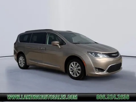 Silver 2017 Chrysler Pacifica Touring L for sale in Morristown, TN