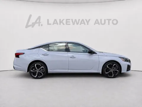 Photos of 2023 Nissan Altima 2.5 SR for sale in Morristown, TN at Lakeway Auto Sales