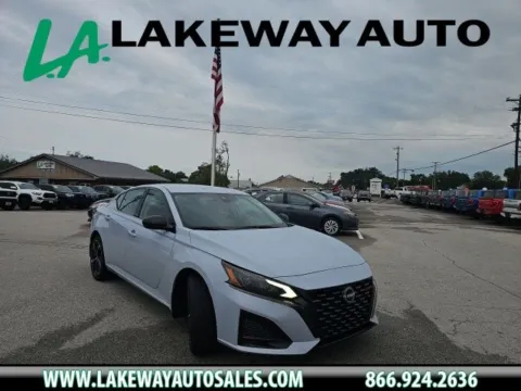 White 2023 Nissan Altima 2.5 SR for sale in Morristown, TN