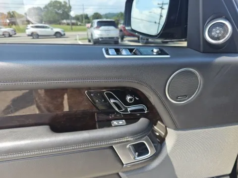 More photos of 2020 Land Rover Range Rover at Lakeway Auto Sales, TN