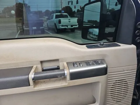 More photos of 2008 Ford F-250SD FX4 at Lakeway Auto Sales, TN