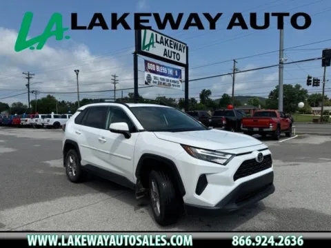 White 2022 Toyota RAV4 XLE for sale in Morristown, TN