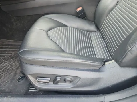 More photos of 2023 Toyota Camry SE at Lakeway Auto Sales, TN